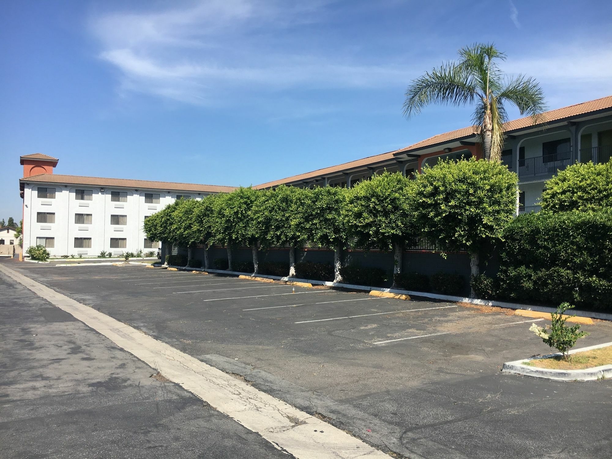 Travelodge By Wyndham Artesia Exterior photo